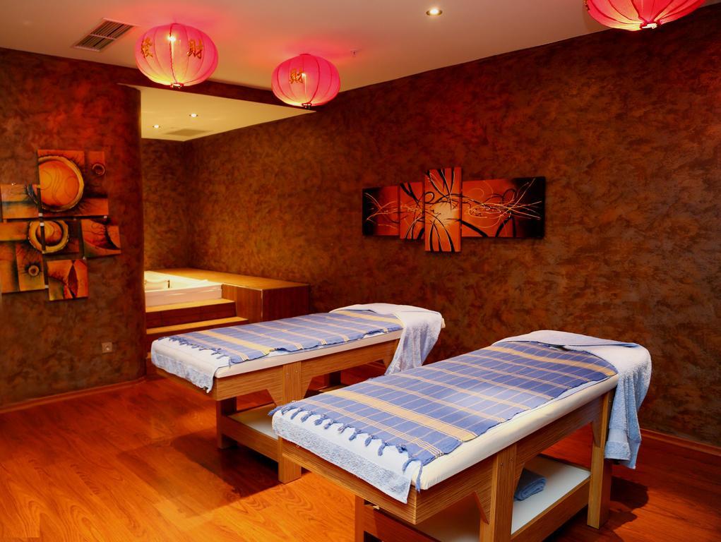 Ramada Hotel & Suites Sisli Istambul Extérieur photo