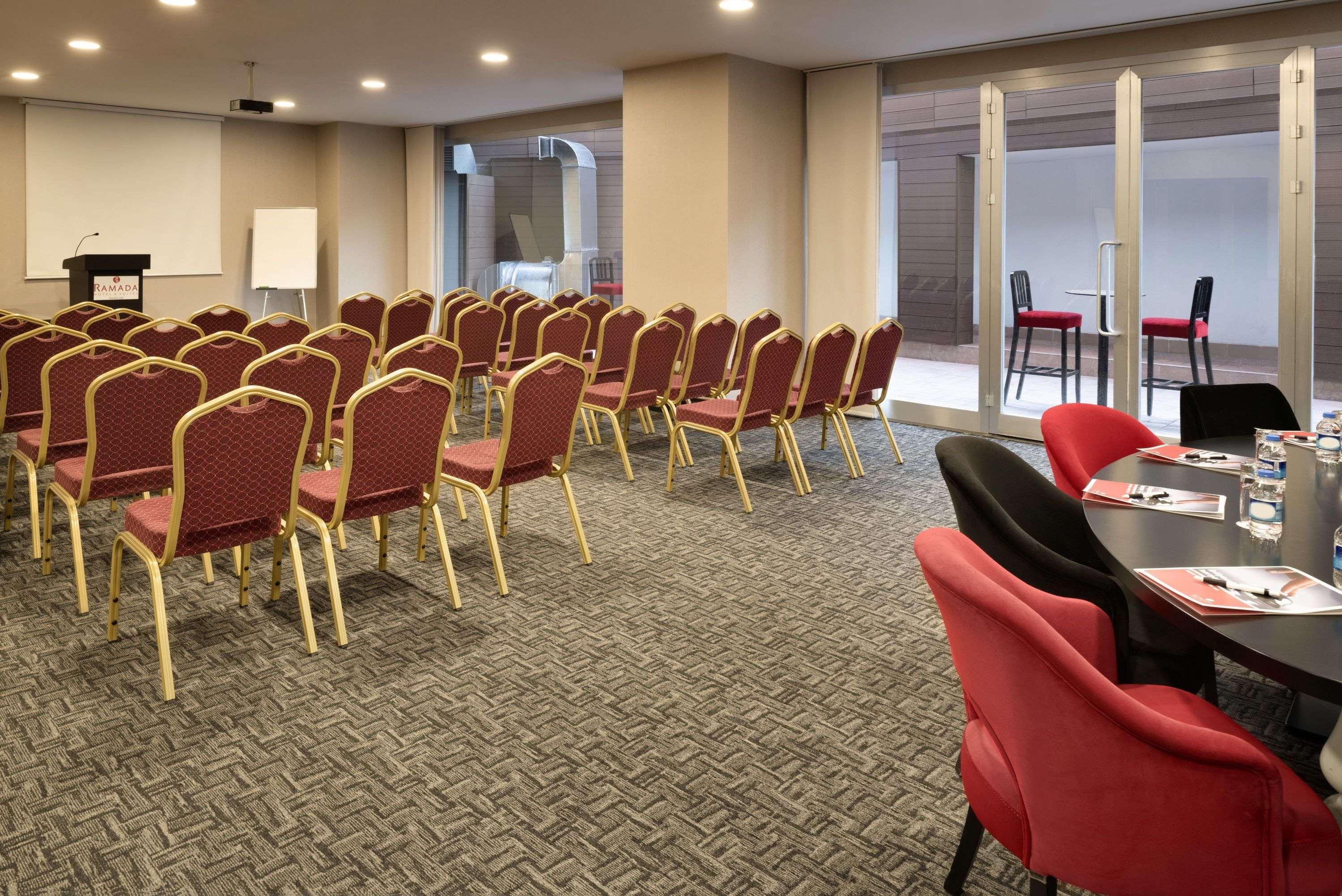 Ramada Hotel & Suites Sisli Istambul Extérieur photo