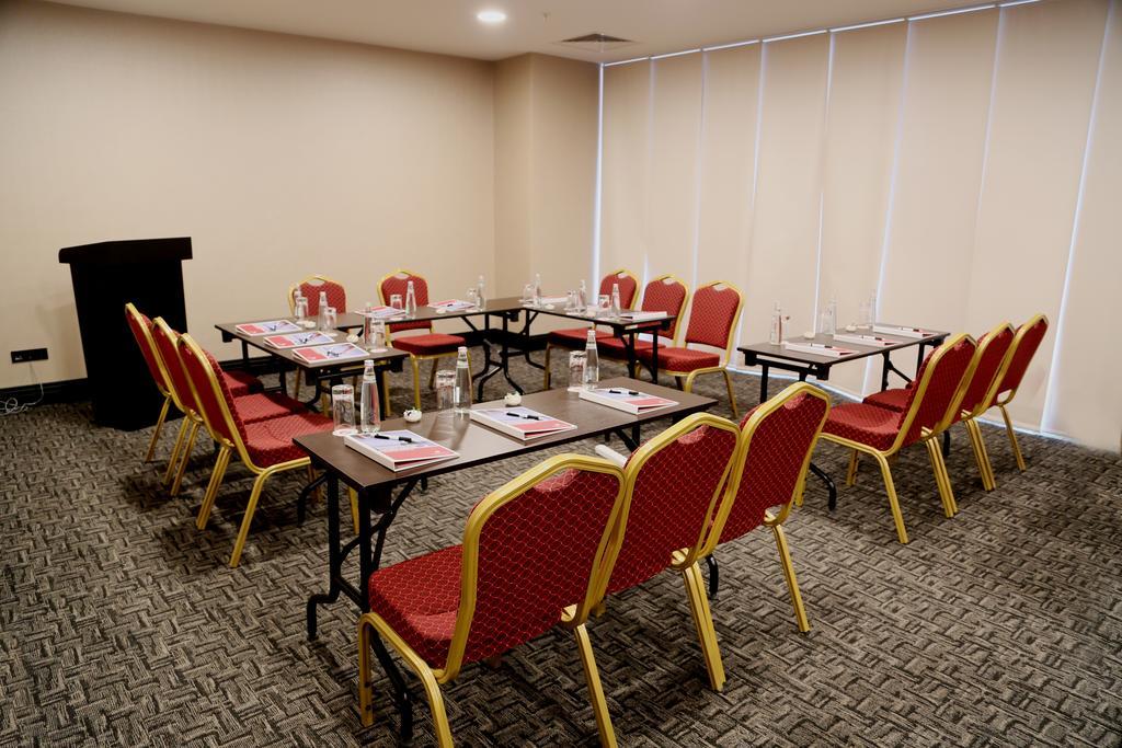 Ramada Hotel & Suites Sisli Istambul Extérieur photo
